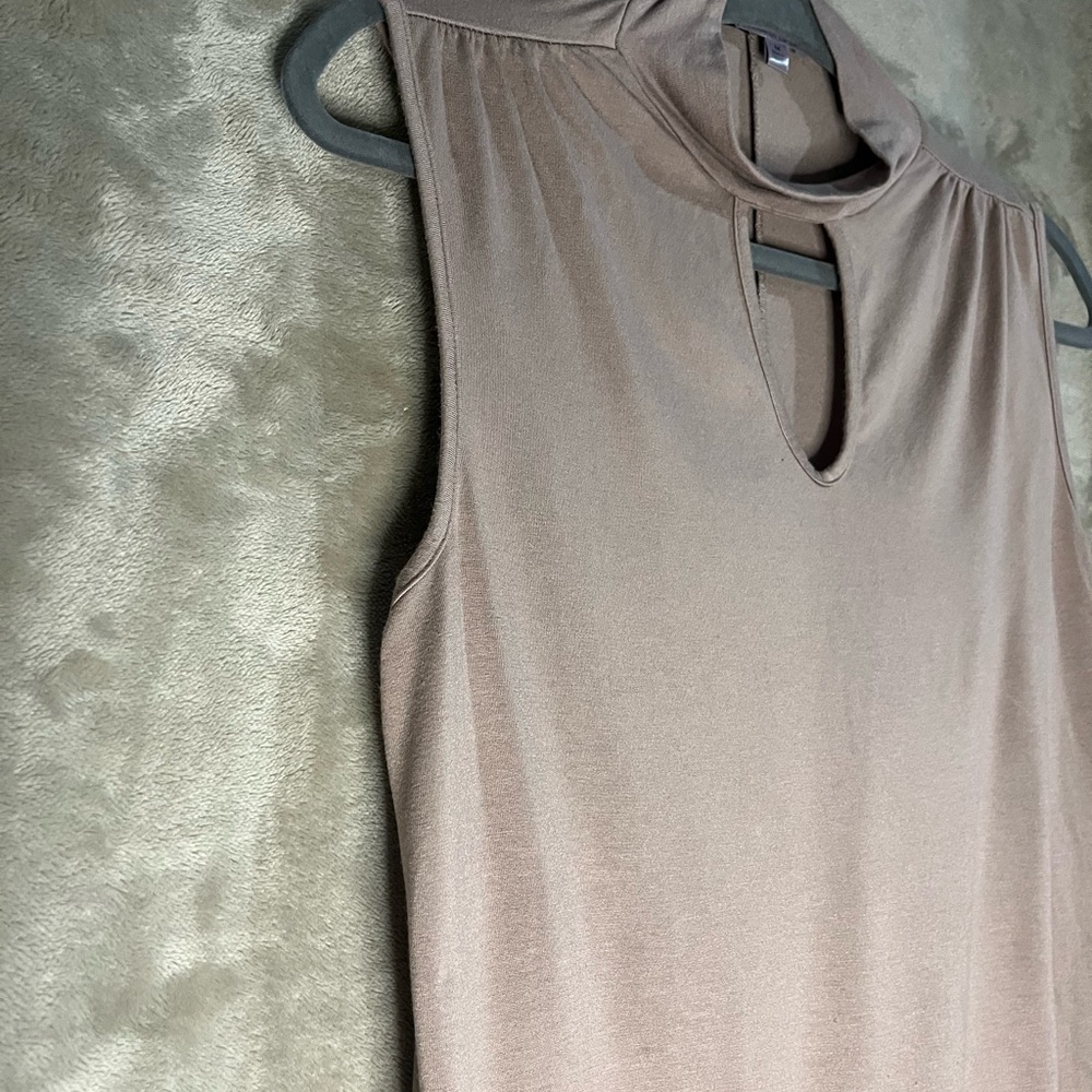 JENNIFER LOPEZ SLEEVELESS BLOUSE - Picture 5 of 9